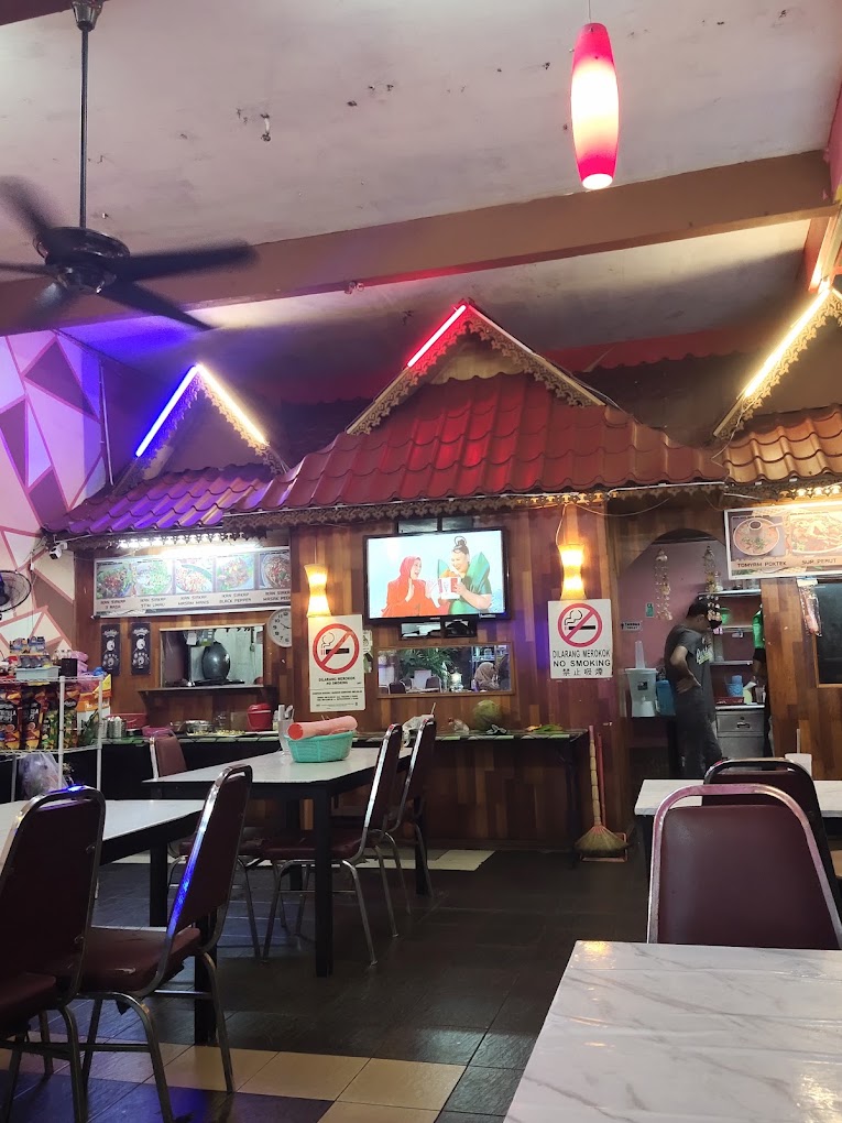 Tomyam Kelapa Damie — Environment, Kepala Batas, Pulau Pinang