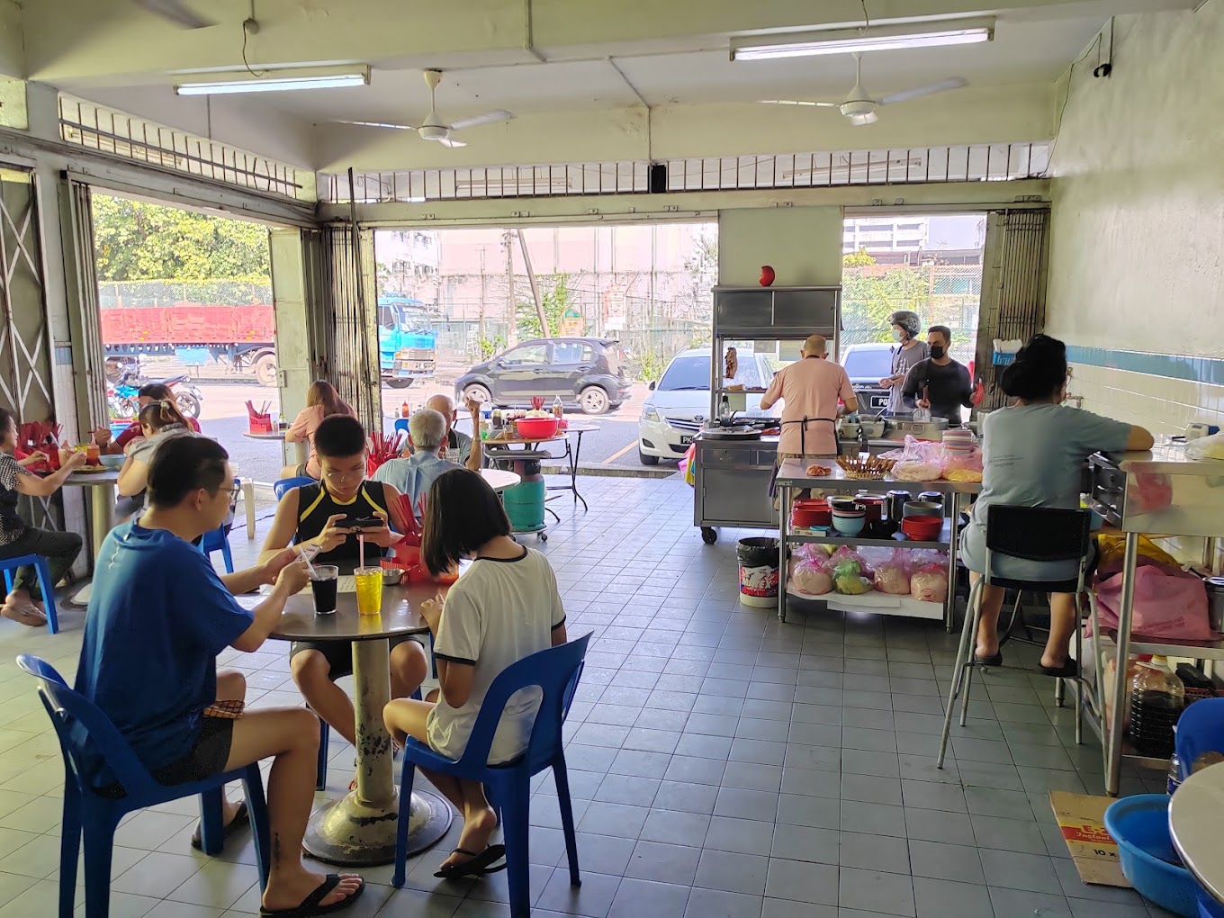 Kim Seng Restaurant: Koay Teow Soup With Roast Pork — Environment, Butterworth, Pulau Pinang