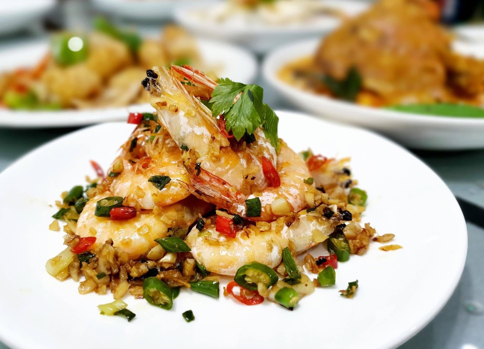 Lee Kitchen • 中餐厅 • Raja Uda — Food, Butterworth, Pulau Pinang