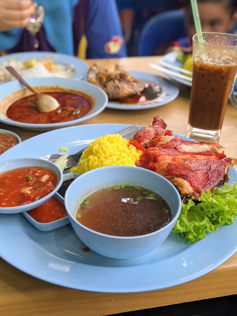Wan Zai Bawal Goreng — Food, Permatang Pauh, Pulau Pinang