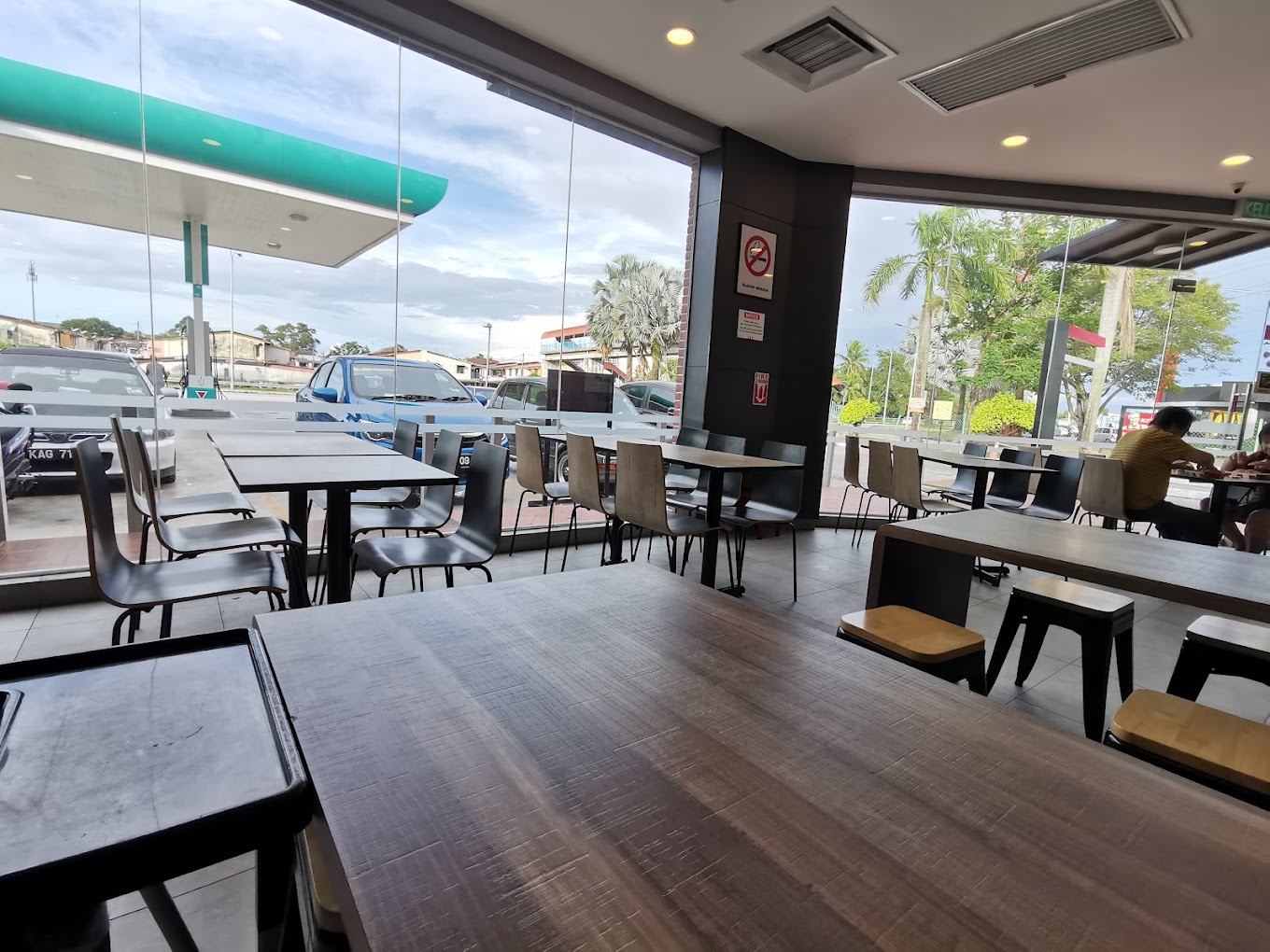 KFC Petronas Seberang Jaya DT — Environment, Perai, Pulau Pinang