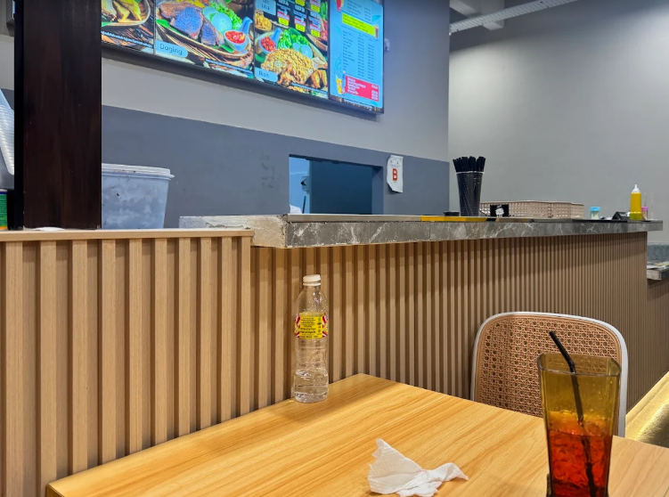 Ayam Gepuk Pak Aji @ Sungai Dua — Environment, Butterworth, Pulau Pinang