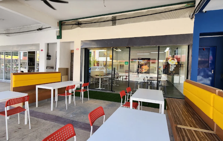 Mix'z Up Cafe — Environment, Kepala Batas, Pulau Pinang