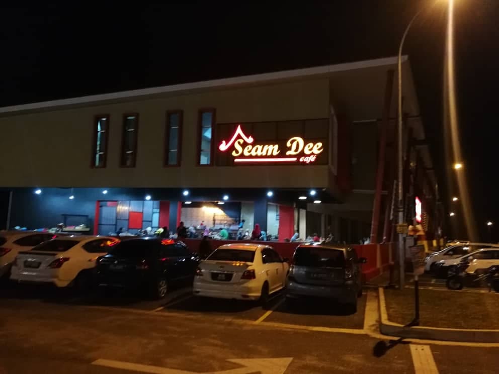 Seam Dee Cafe — Environment, Kepala Batas, Pulau Pinang