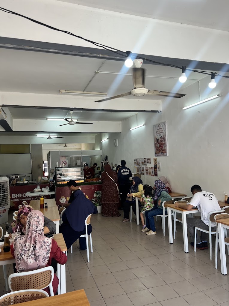 MOMIQA BIG CHCIKEN KEPALA BATAS PENANG — Environment, Kepala Batas, Pulau Pinang