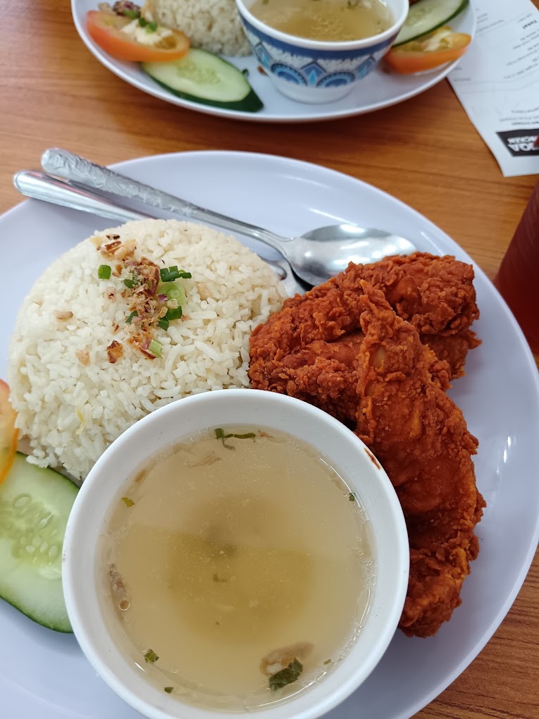 MOMIQA BIG CHCIKEN KEPALA BATAS PENANG — Food, Kepala Batas, Pulau Pinang