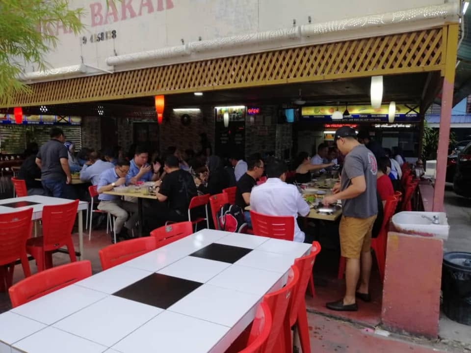Sri Anjung Ikan Bakar — Environment, Teluk Kumbar, Pulau Pinang