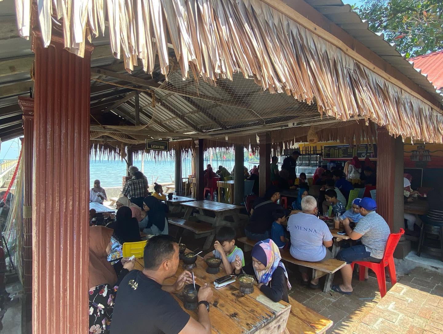 Cafe Laksa Tempurung — Environment, Bayan Lepas, Pulau Pinang