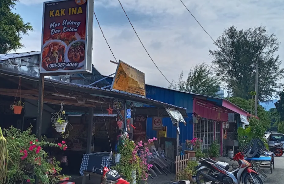 Kak Ina Mee Udang Dan Ketam — Environment, Teluk Kumbar, Pulau Pinang