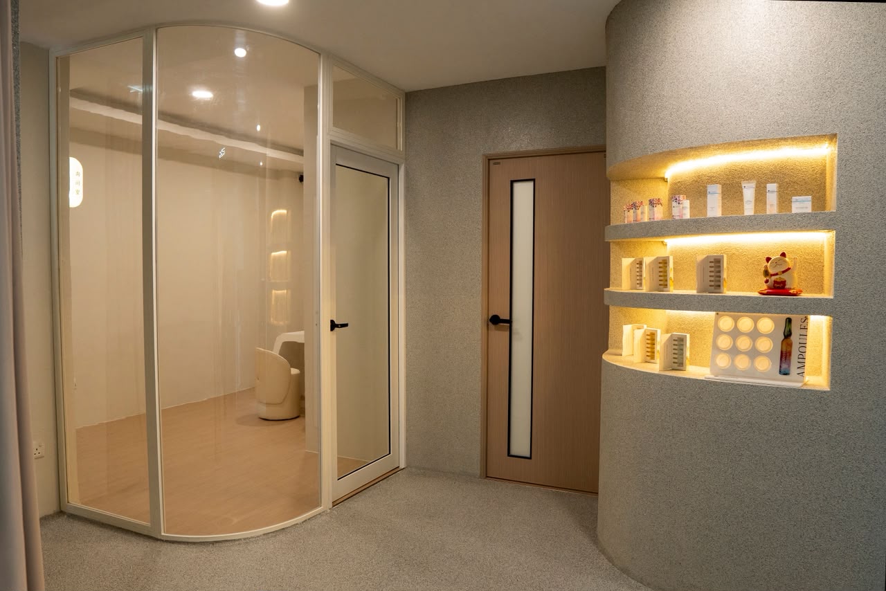 LÉORA BEAUTY LOUNGE — Environment, Bayan Lepas, Pulau Pinang